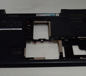 Carcasa Inferior Para Notebook Dell Studio 1558 / 0g939p